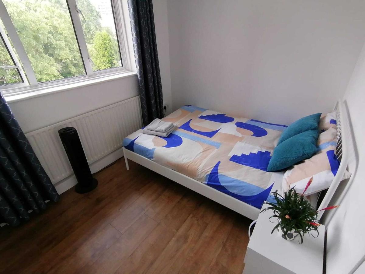 White City Apartment, Your London Stay Exterior foto