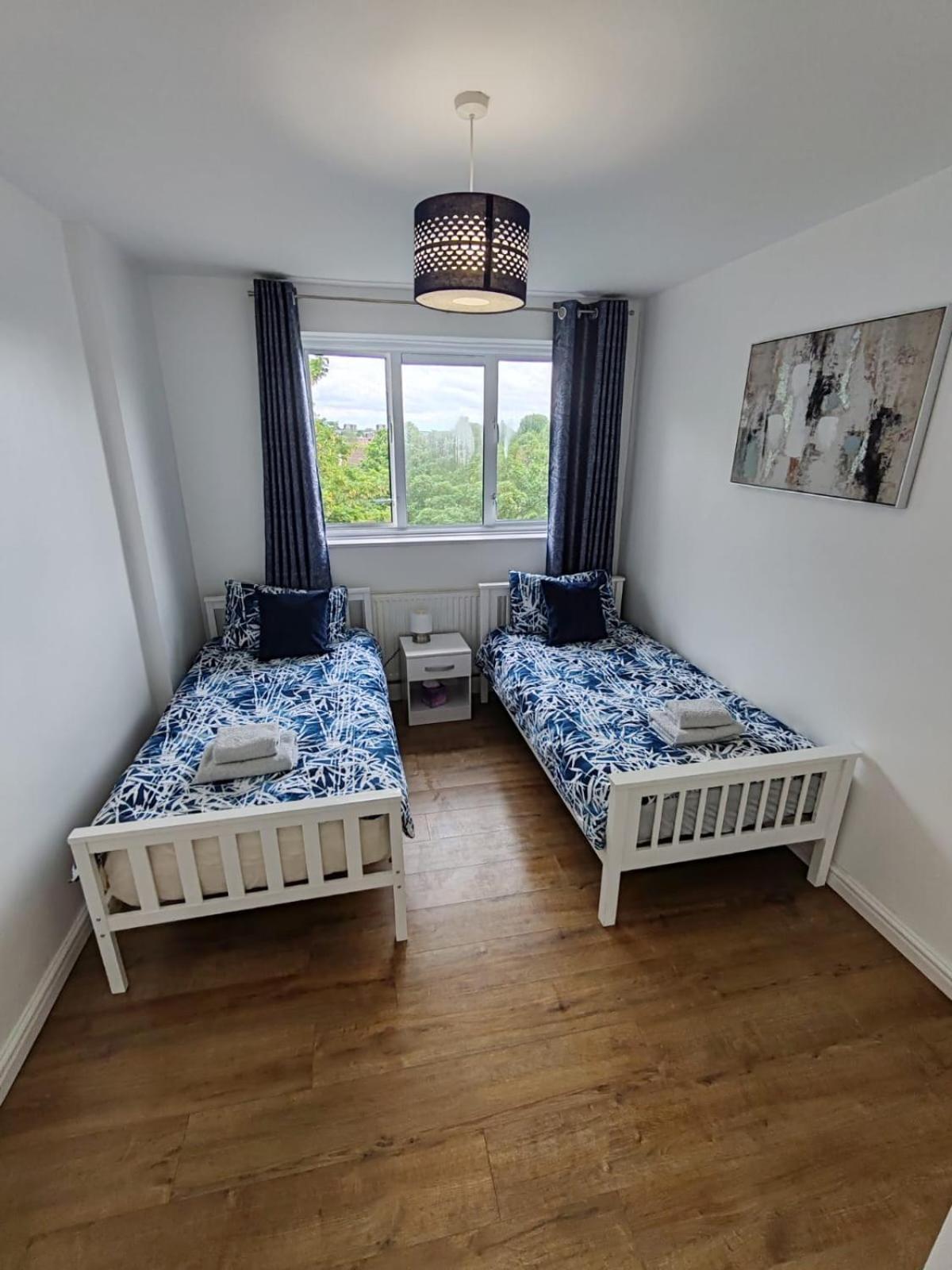 White City Apartment, Your London Stay Exterior foto